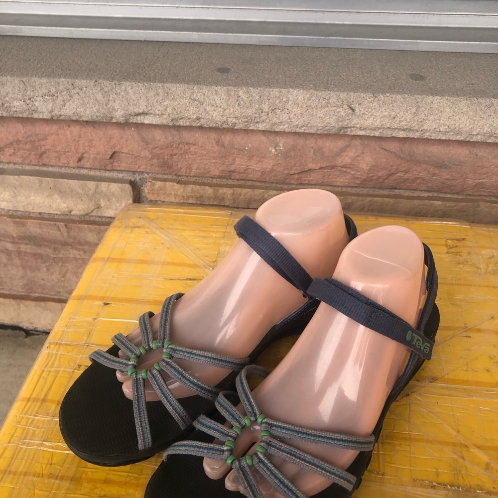 Teva Women’s Strappy Outdoor Black and Gray with Green Accent Sandals Size 10 - Picture 9 of 15